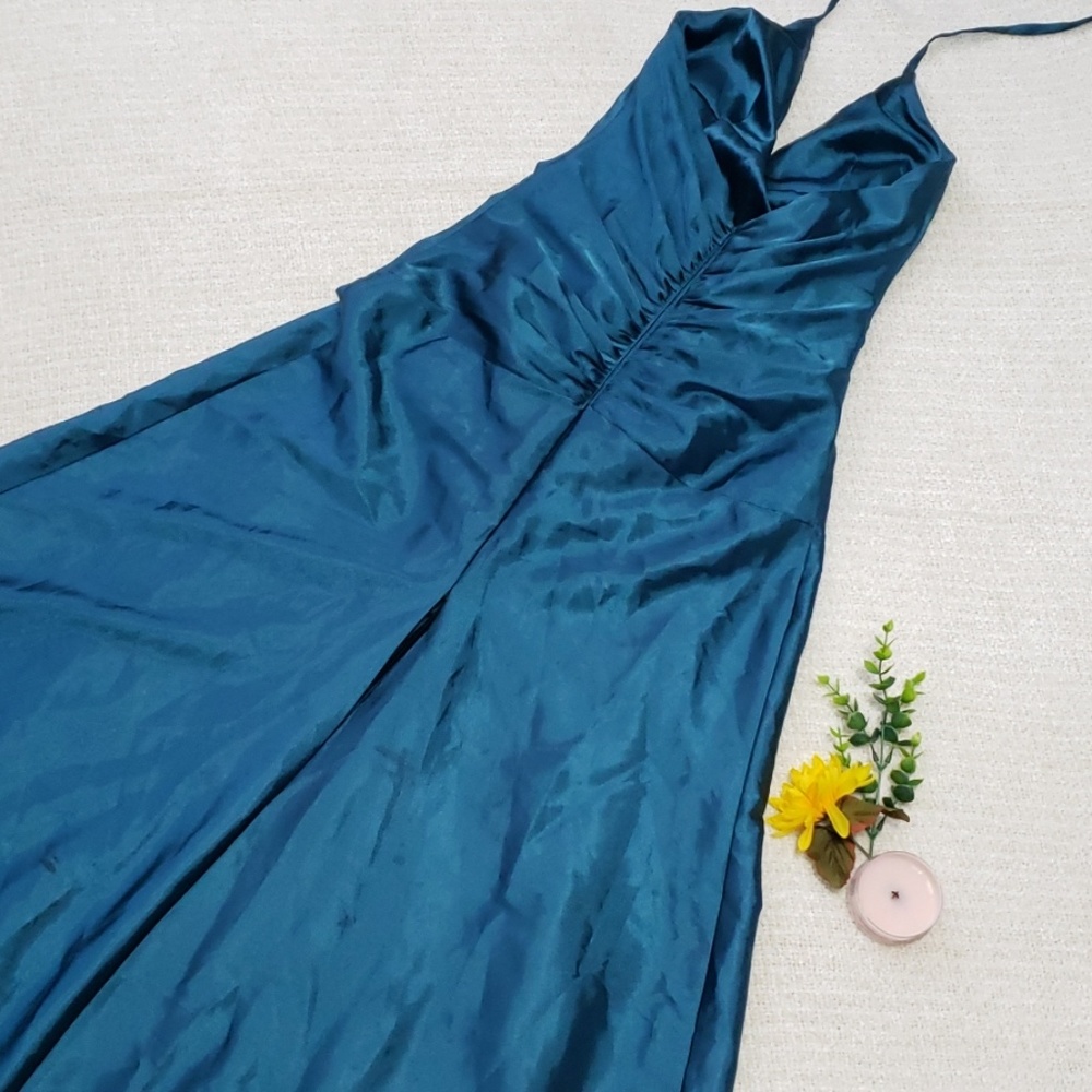 Formal gown - Picture 4 of 6